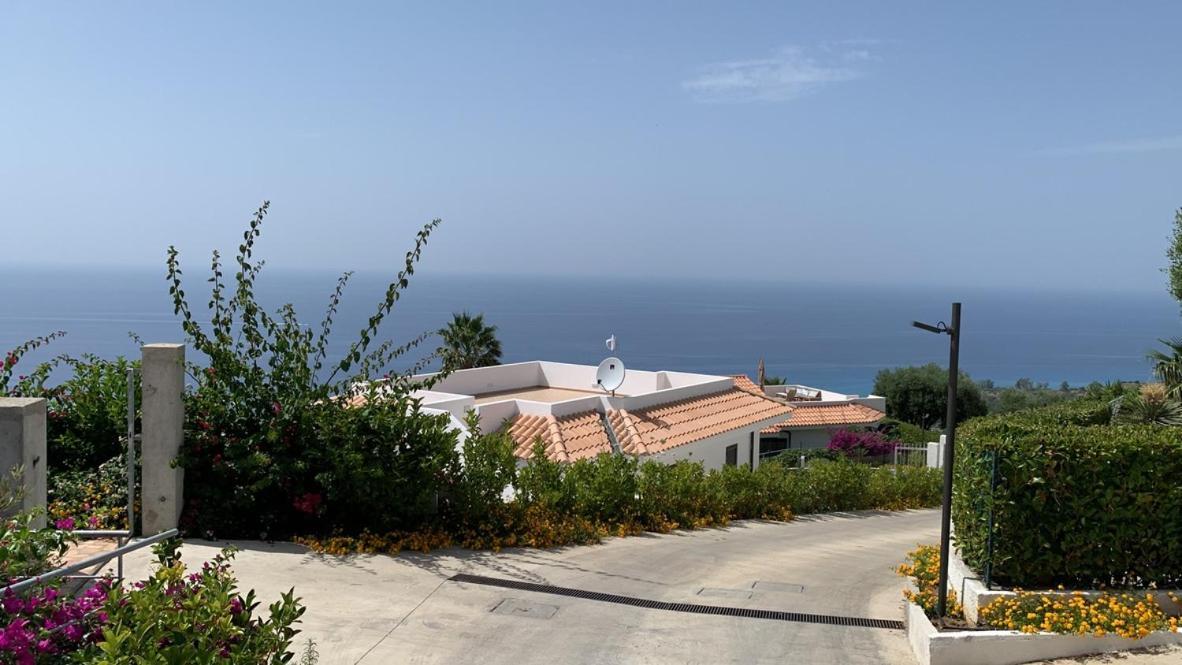 Villa Dei Fiori Zambrone Bagian luar foto